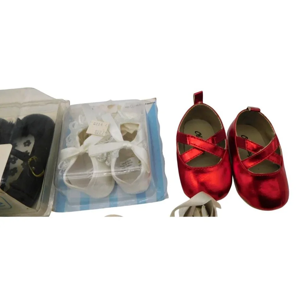Large Lot Infant Girl 0 1 2 Soft Sole Crib Shoes Vintage Toddle Time Gold Bug